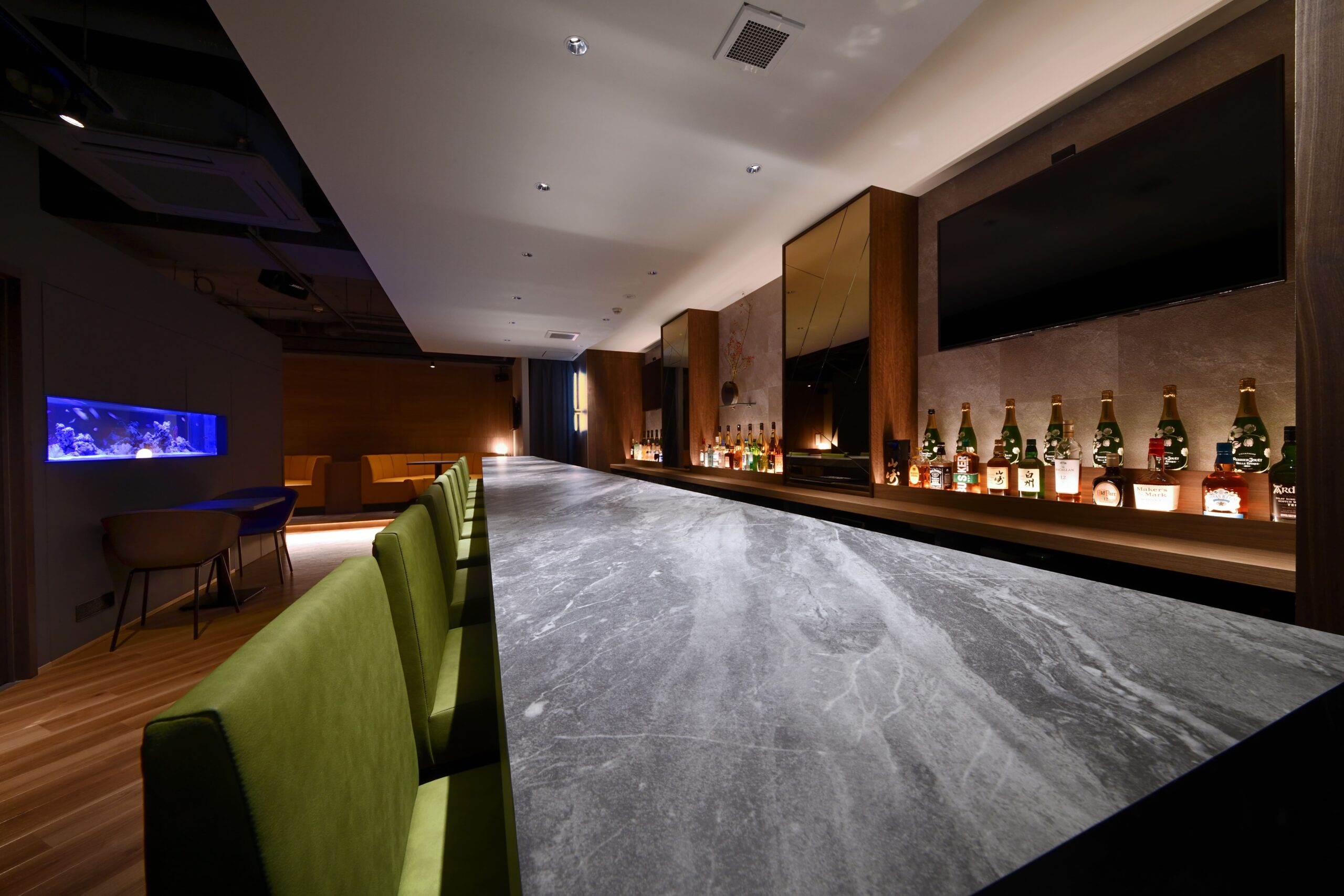 BAR / UNIT